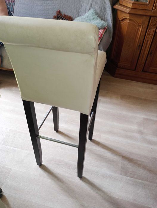 Krzesło, kolor biały  hoker.