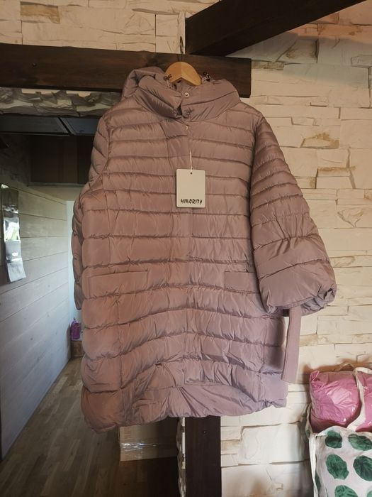 Piękna nowa Zimowa kurtka