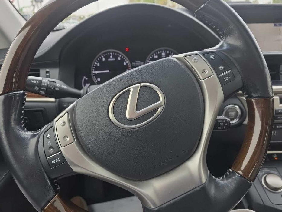 Lexus ES 350      2015