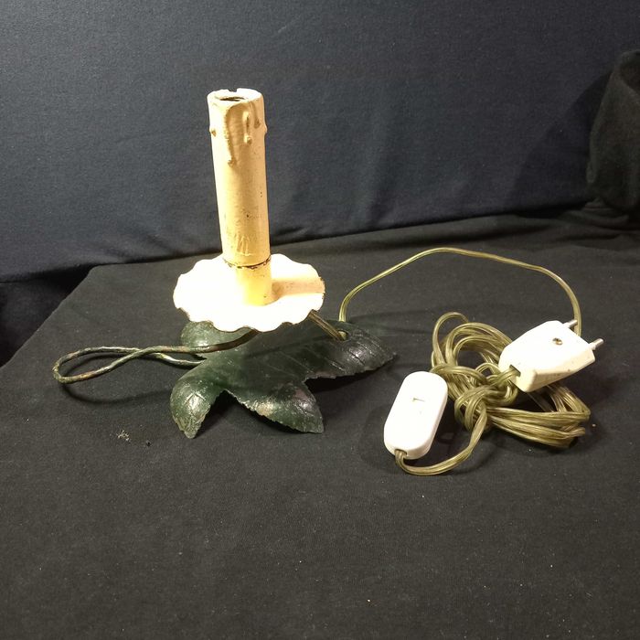 Candeeiro folha em metal