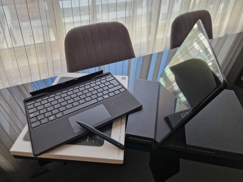 Microsoft Surface Pro 11 | Copilot+ PC | 13" OLED Touch | Snapdragon X Elite 12 Cores | 16 GB RAM | 1 TB SSD | Win 11 Pro + Teclado + S Pen