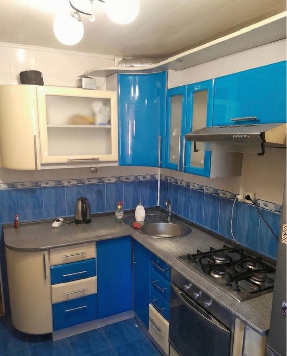 Продам кухню в гарному стані