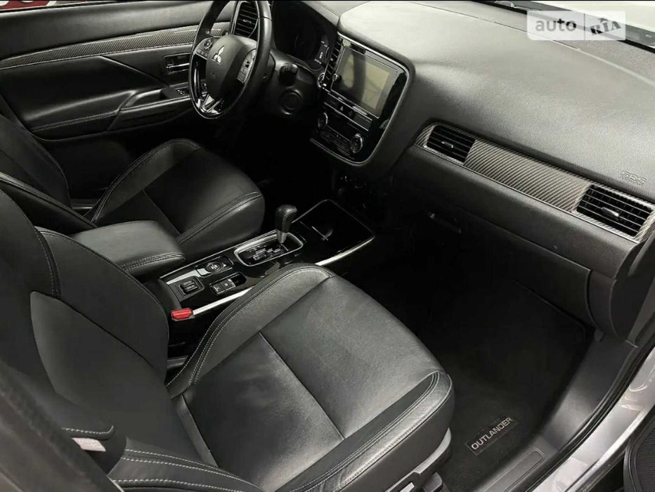 Продам Mitsubishi Outlander 2019