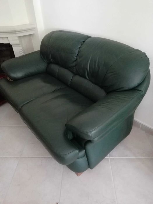 Sofas em pele verde como novo