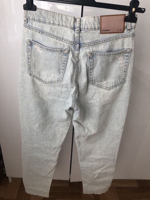 Spodnie mom jeans z przetarciami S 36 Pull&bear