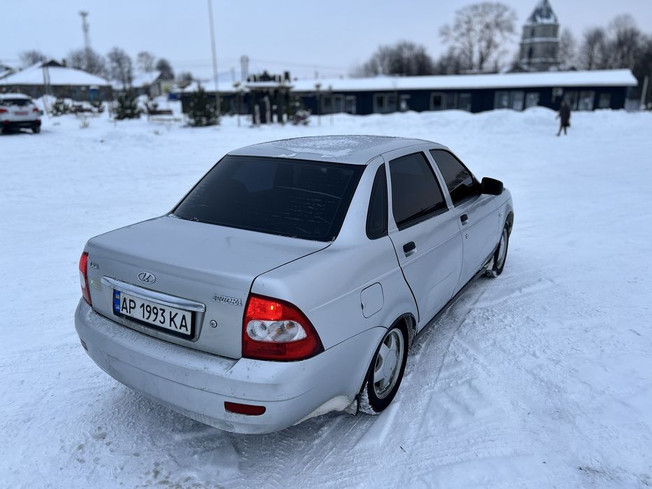 Продам приору 4-газ