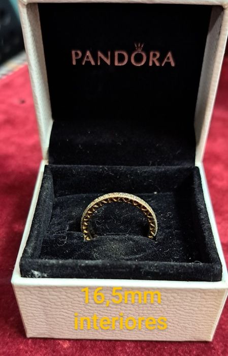 Anéis  em prata Pandora.