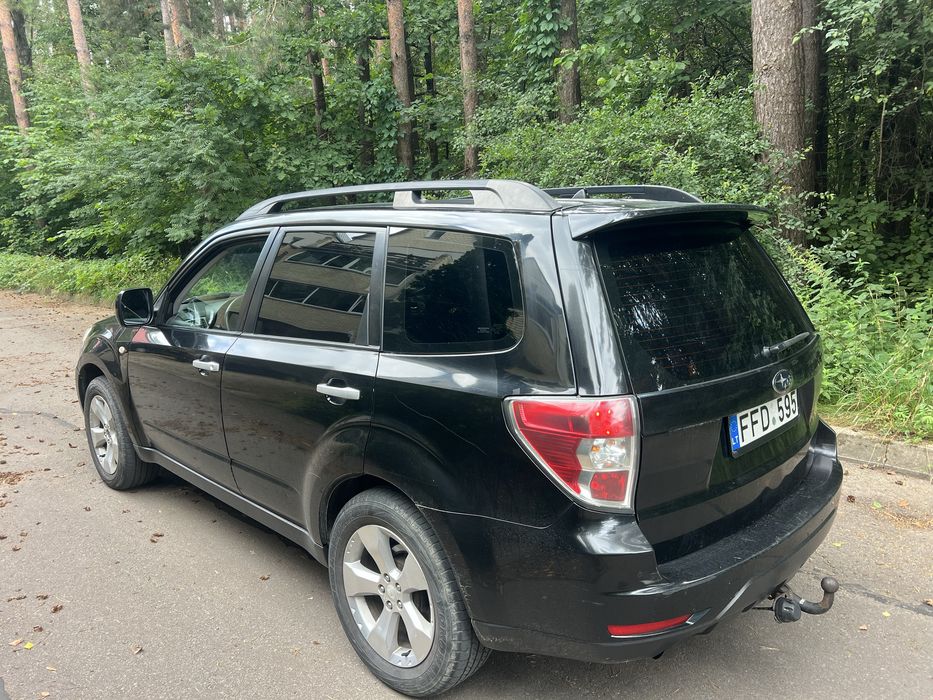 Свіжий Subaru Forester 2010 року