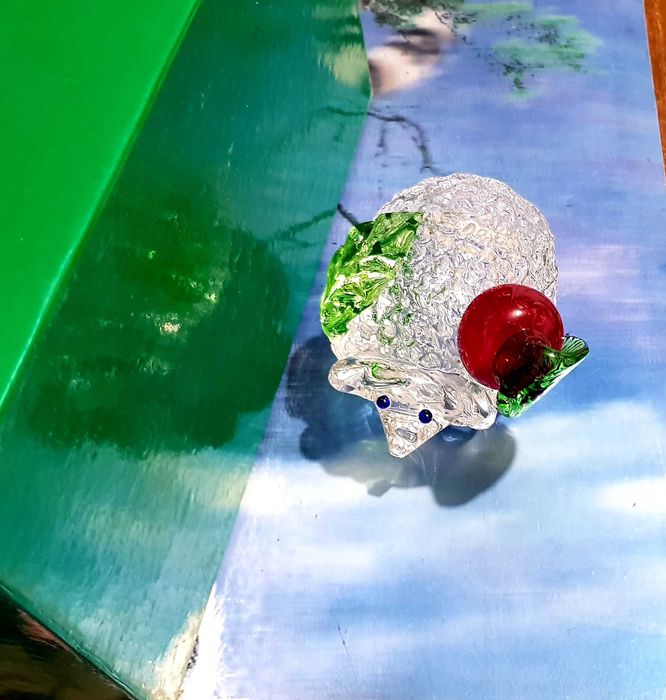 Статуэтка ёжик с яблоком советского производства