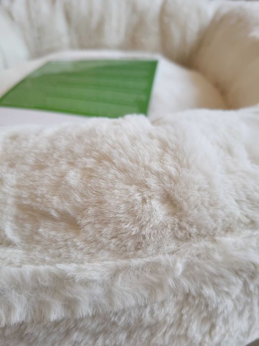 Przytulne legowisko dla kota lub psa Zooplus Angora