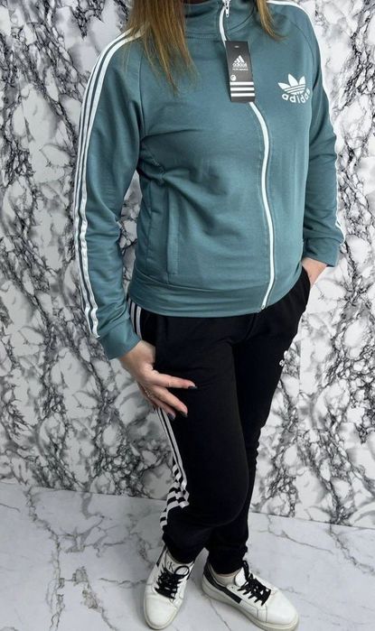 Жіночий костюм Адідас