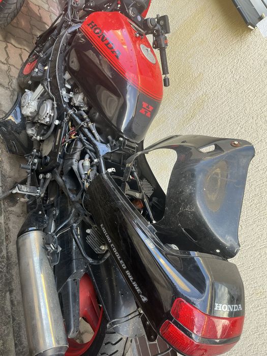 Honda Cbr 1000 bak owiewki ogon licznik silnik lagi kola blotnik