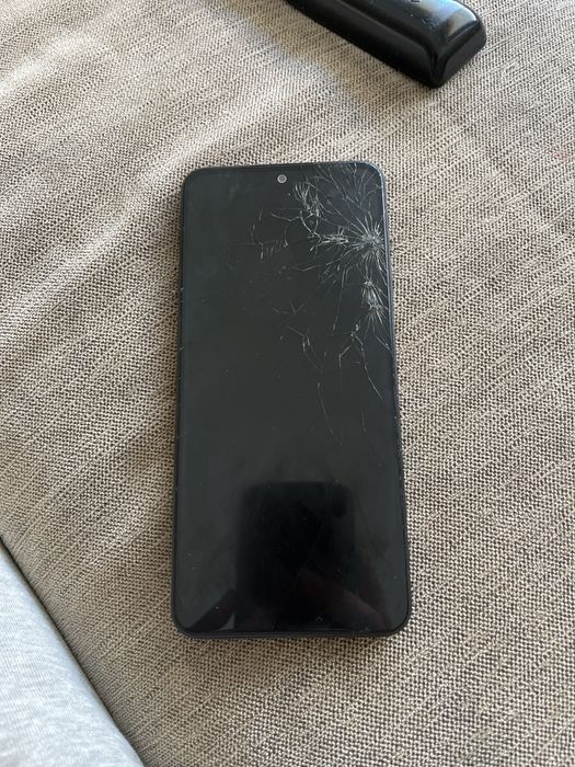 “Redmi Note 11 Pro 128GB – Ecrã rachado, câmara boa