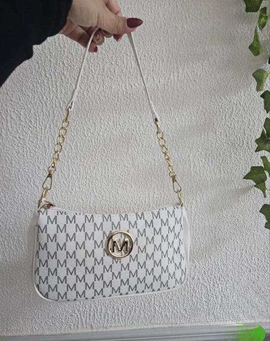 Mala Nova giríssima