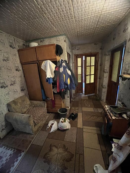 Продається окремий цегляний будинок в передмісті Полтава. Жуки