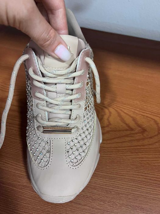 Sapatilhas Steve Madden como novas