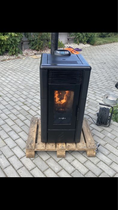 Piecyk kominek na pellet