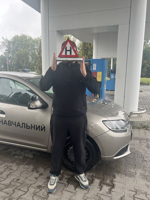 Автоінструктор уроки водіння інструктор з водіння авто