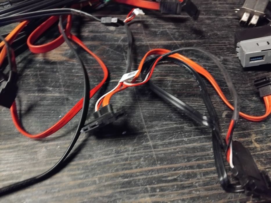 MEGA ZESTAW Okablowanie komputera PC SATA USB właczniki reset