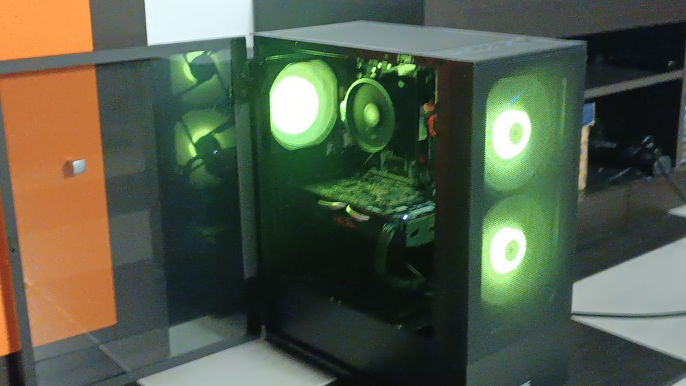 Komputer z RTX 5050 | Ryzen 4500 | 16GB RAM
