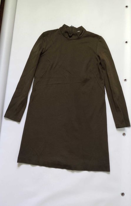 Плотное осеннее платье цвета тёмного хаки ZARA M
