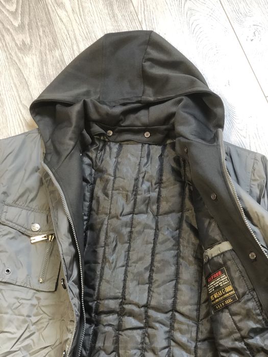 Демисезонна чоловіча куртка.
