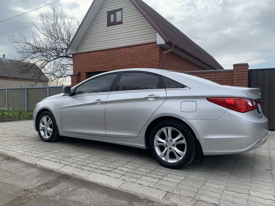 Hyundai Sonata official.