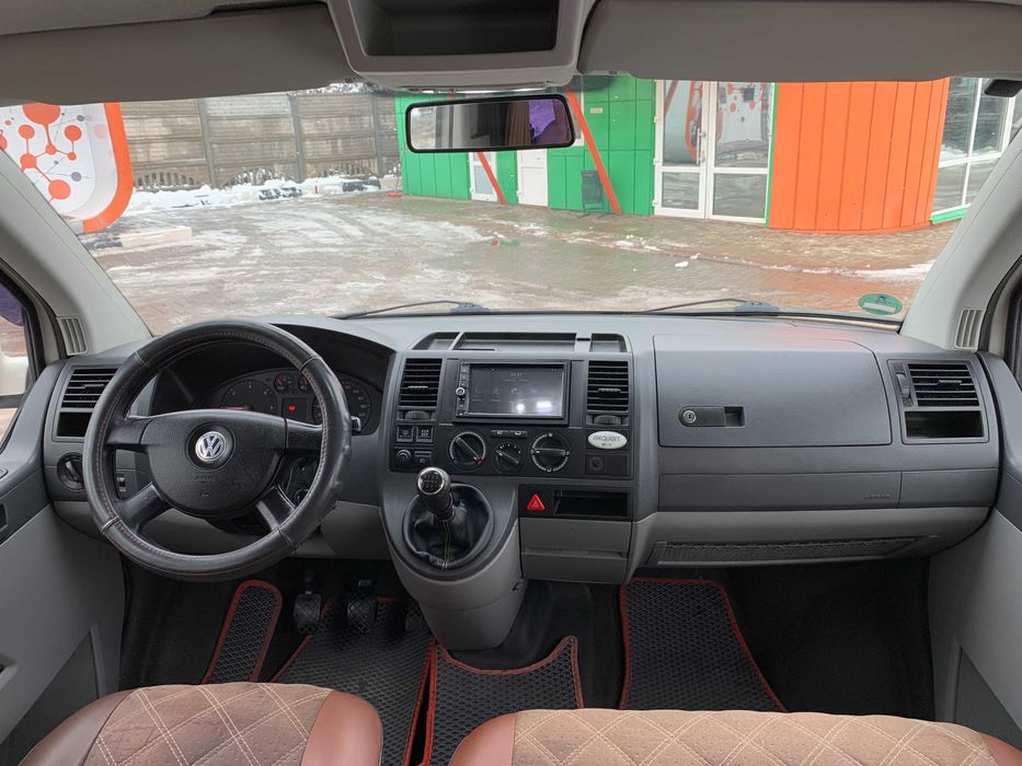 Volkswagen Transporter 1.9 TDI Пассажир 2007 год.