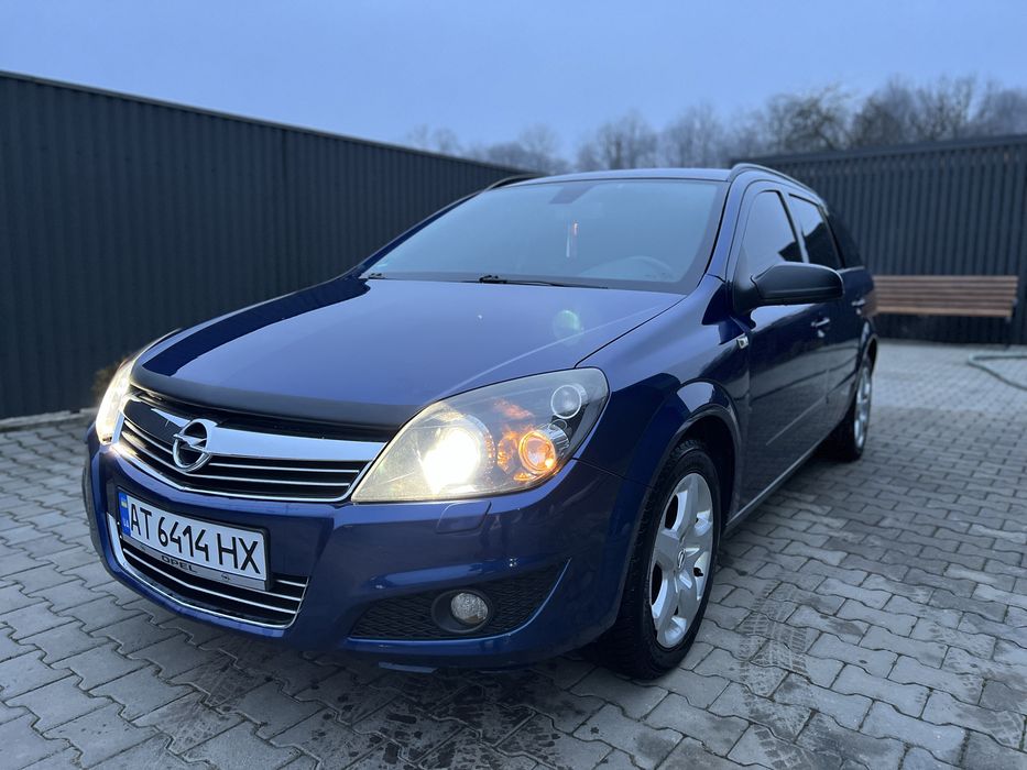 Авто без вкладень сів і поїхав.