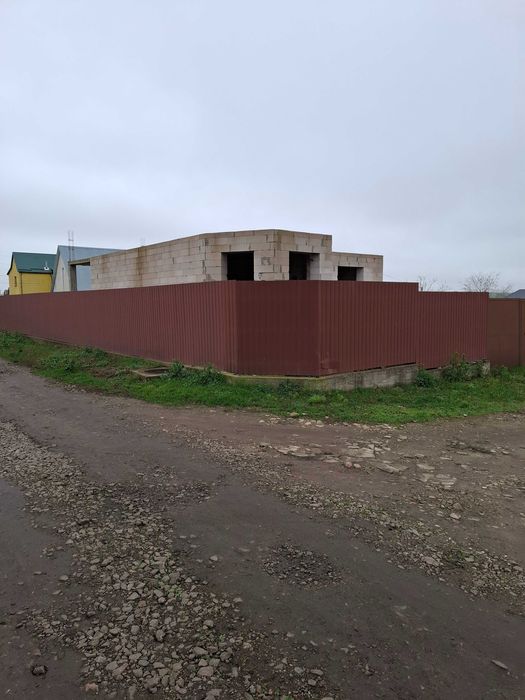 Не рубайське недобудована коробка на Орловці, кінцева зупинка 87 марш.