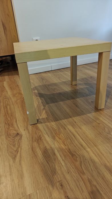 Conjunto mesa e prateleiras