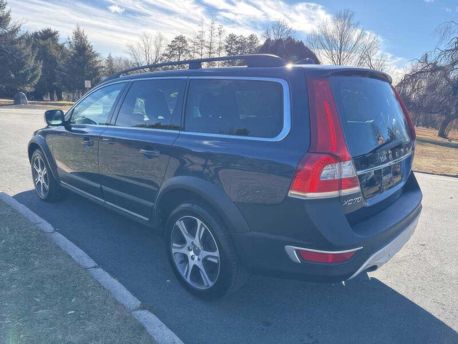 Volvo XC70 T6      2015