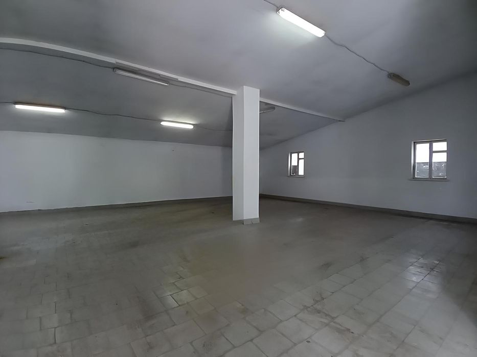 Склад 220м2, на промисловій території. Без комісії.