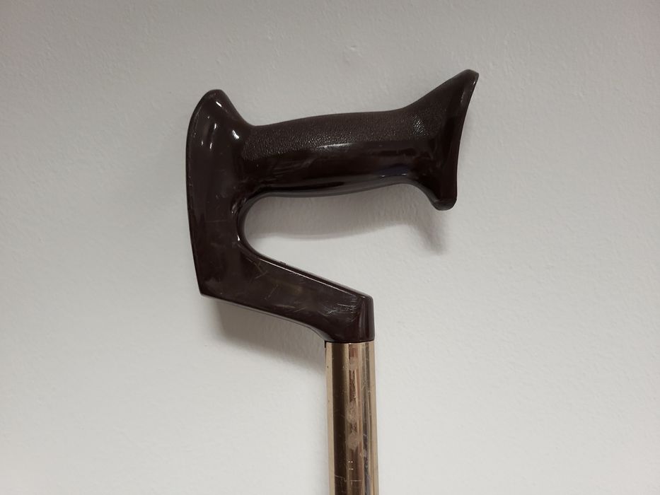 Bengala de apoio extensível.