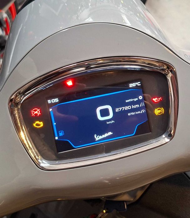 Vespa GTS 300 SuperTech como nova