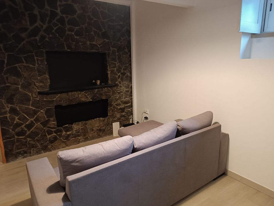 Quarto para arrendar em Agualva