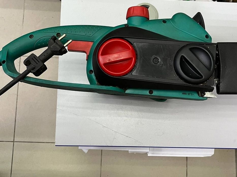 Продам пилку ланцюгову електро Bosch AK 35S  1800 ватт
