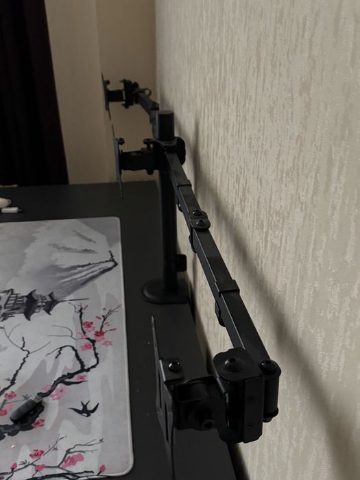 Кранштейн для 3-х мониторов