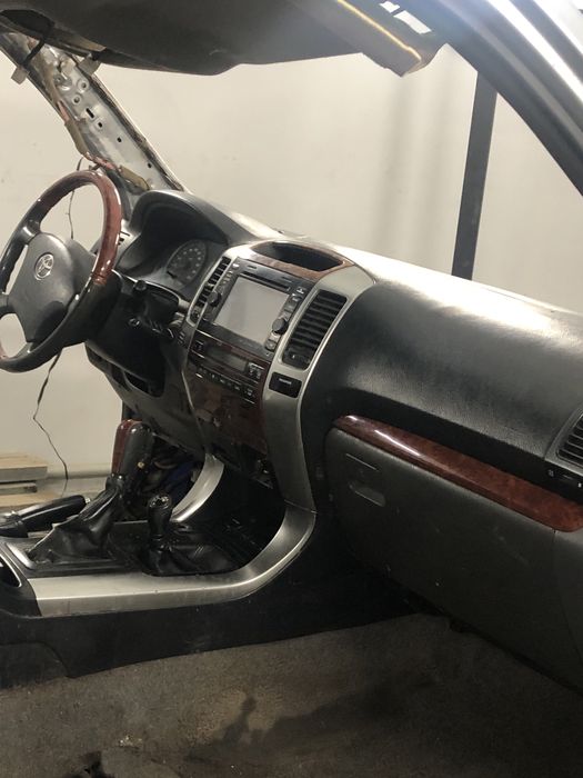 Пластик салона Toyta Land Cruiser Prado 120 2005/06/07/08 р