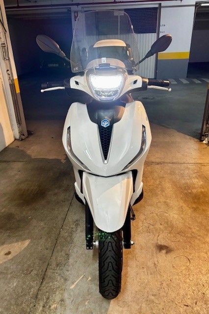 Piaggio Beverly  300 HPE