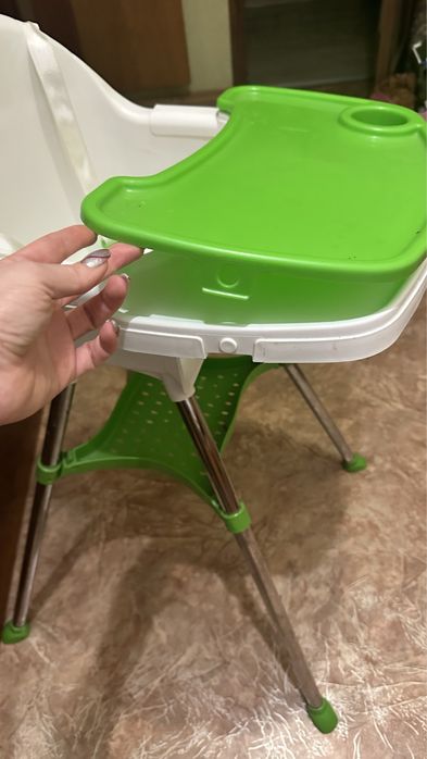 Стілець для годування Doloni