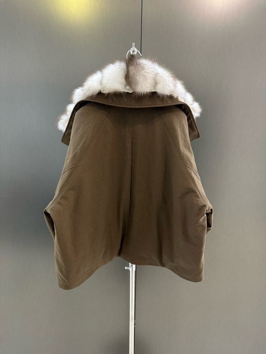 Куртка, парка з натуральним хутром (с натуральныим мехом) MaxMara