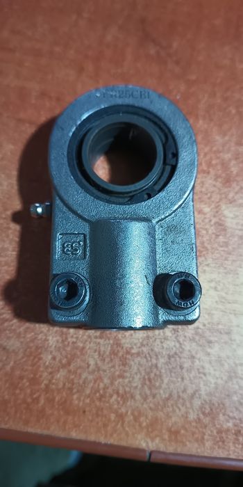 Ucho siłownika PR25CE1