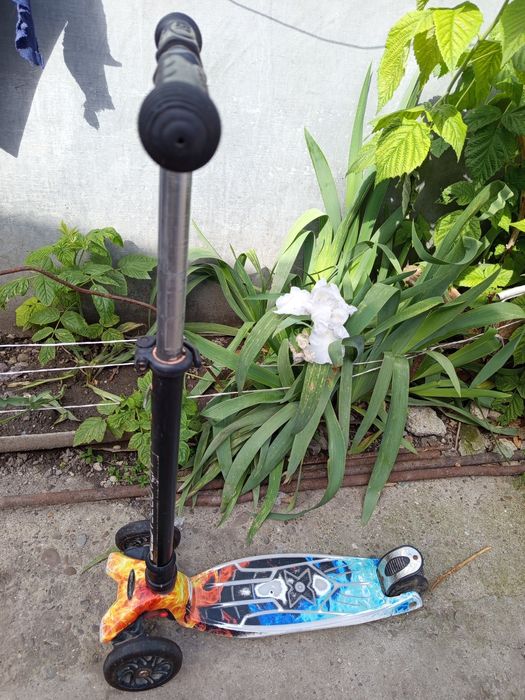 Продам дитячий  самокат