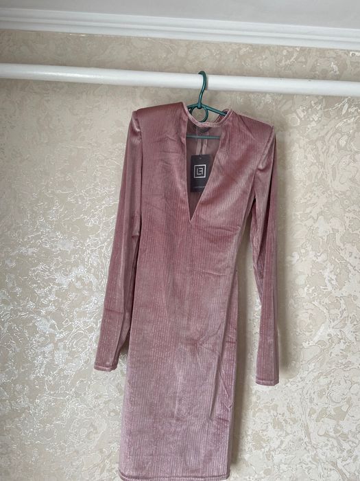 Сукня рожева,  42 (s) розмір, нова з біркою