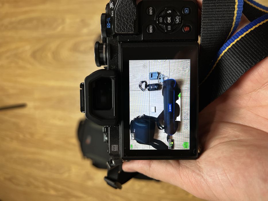 Olympus bezlusterkowiec OM-D E-M10 Mark III CZARNY