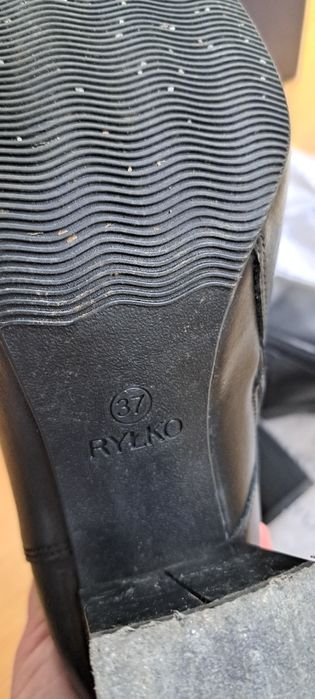 Skórzane botki Ryłko rozm.37