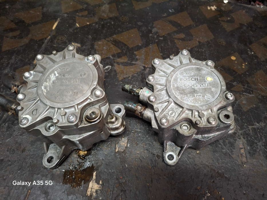 Vacum pompa BOSCH  do silnika 2.0TDI VW Passat B6 Golf V