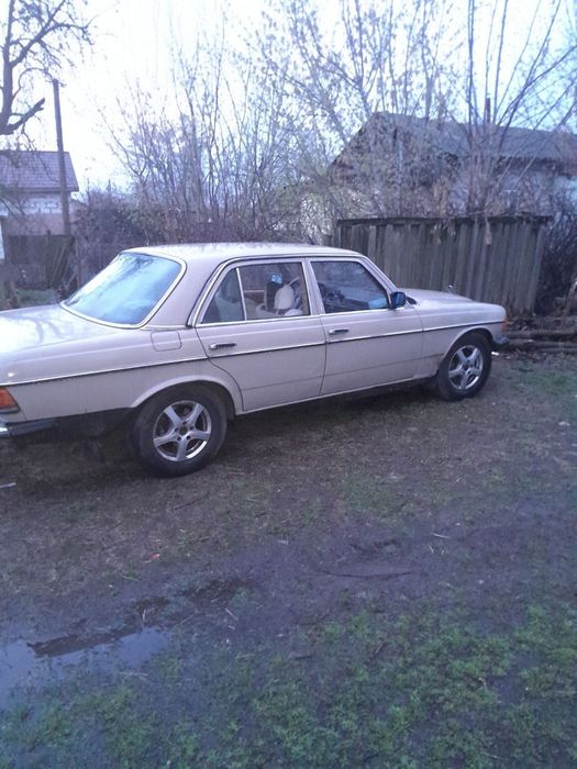 продам Мерседес W 123