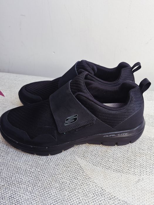 Buty skechers memory foam 42 czarne na rzep